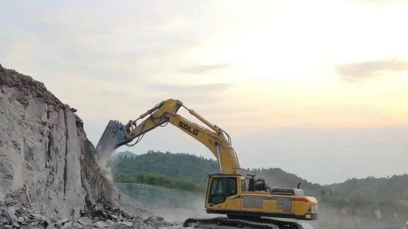 成都压路机施工公司如何选择？揭秘关键因素